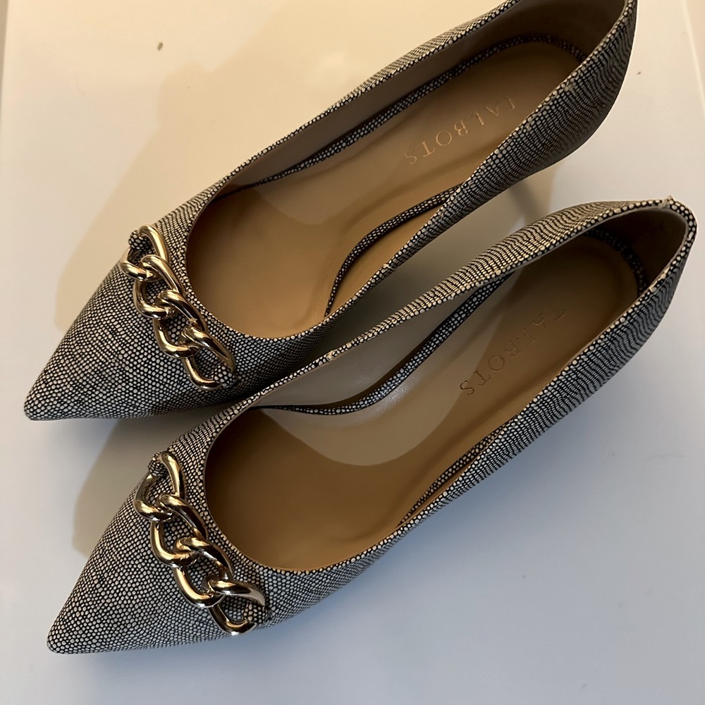 NWOB Talbots 8 Black/White “Erica” Textured Leather Pointed Toe Pumps Heels.